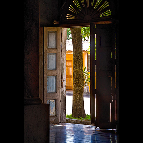 Doorway in the Centro Arte para la Paz (Arts for Peace) in Suchitoto